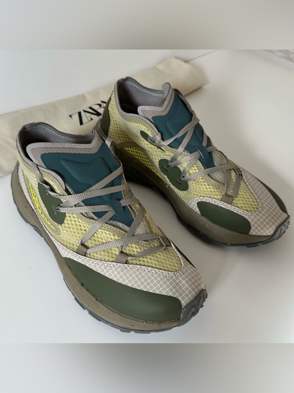 Zara SNKRS TRCK Men’s Sneakers Size 7